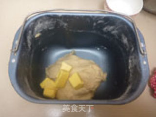 辫子面包的做法步骤：2