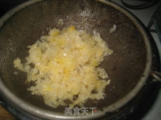 菊花银耳炖雪梨的做法步骤：2
