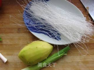 酸辣土豆粉的做法步骤：1