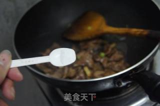 蒜苗炒猪肝的做法步骤：8