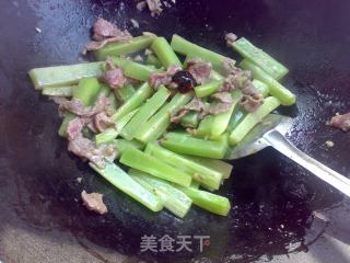 莴笋炒驴肉片的做法步骤：5