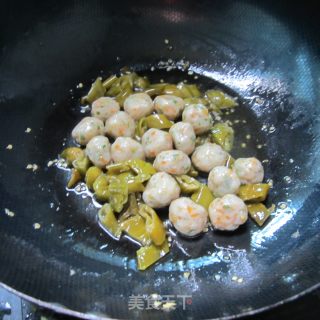酸辣鱼丸的做法步骤：4
