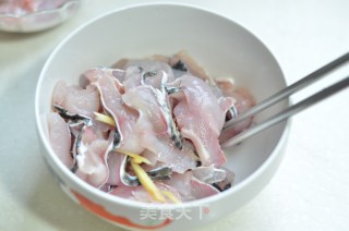 涮菜喝汤二不误----生滚鱼片火锅的做法步骤：11