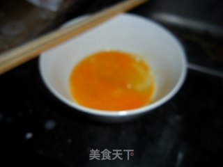 芝麻油炒鸡蛋——治疗咳嗽食疗的做法步骤：2