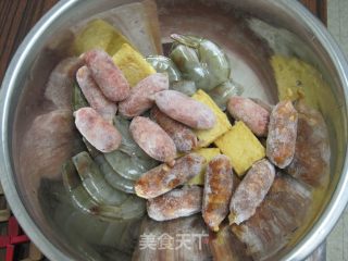 黄豆芽鲜虾汤的做法步骤：2