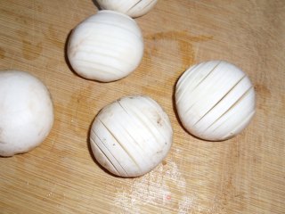 杂菌荟火锅的做法步骤：7