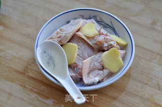 粽香鸡翅的做法步骤：2