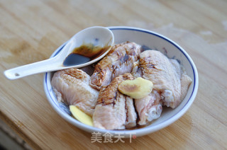 粽香鸡翅的做法步骤：3