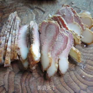 酸辣腊肉的做法步骤：2