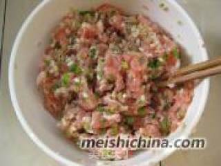 鸡蛋酿肉的做法步骤：2