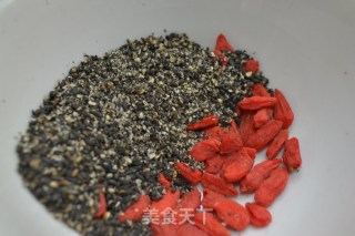 用平民食材打造顶级滋补粥【养肾黑八宝】的做法步骤：3