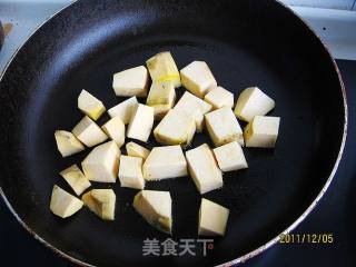 糖汁红薯的做法步骤：3