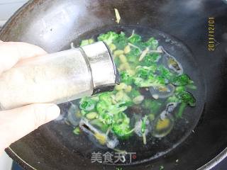 皮蛋蓝花汤的做法步骤：7