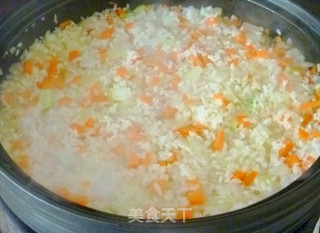 【什锦鲜虾塔吉锅饭】简单营养的一锅出的做法步骤：10