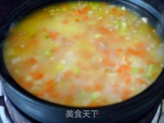 【什锦鲜虾塔吉锅饭】简单营养的一锅出的做法步骤：11