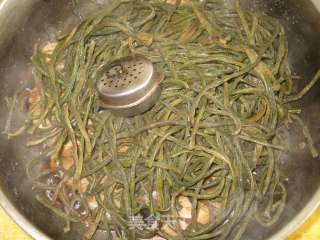 五花肉炖干豆角的做法步骤：8