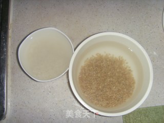 麦仁稀饭的做法步骤：1