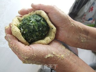 玉米萝卜叶菜团子的做法步骤：4