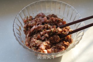 既要留住菜汁，还要保证饺子馅不出水的秘笈——【芹香水饺】的做法步骤：4