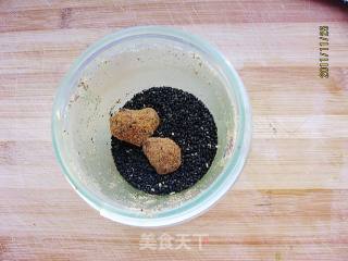 黑芝麻红糖薄饼的做法步骤：1