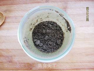 黑芝麻红糖薄饼的做法步骤：2