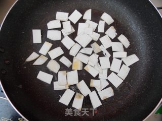 欧陆风情鲍菇培根披萨的做法步骤：7