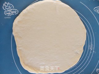 欧陆风情鲍菇培根披萨的做法步骤：9