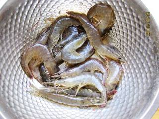 自制虾油的做法步骤：1