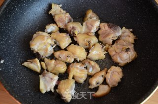 红焖栗子鸡的做法步骤：6
