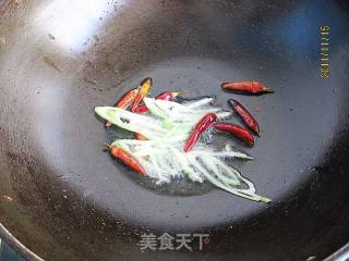 白菜炒贝丁的做法步骤：3