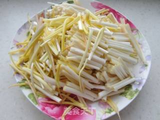韭黄炒肉末的做法步骤：2