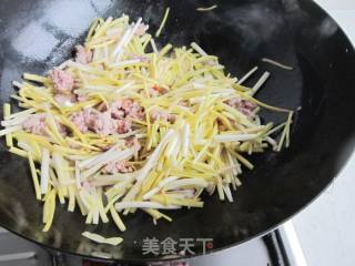 韭黄炒肉末的做法步骤：9