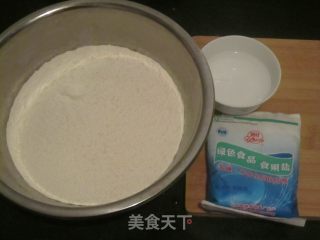白玉翡翠饺的做法步骤：1