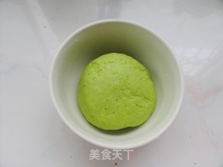 冬天里春意盎然的饺子——翡翠藕香鲜肉饺的做法步骤：10