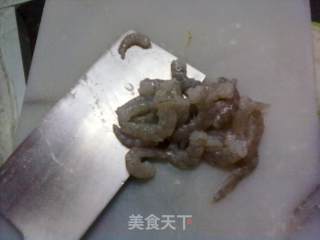 金丝缠虾球的做法步骤：1
