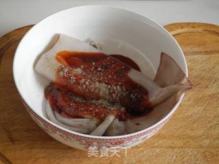 烤鱿鱼配橄榄沙拉的做法步骤：2