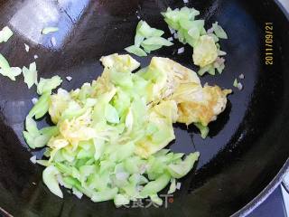 黄瓜炒鸡蛋的做法步骤：9