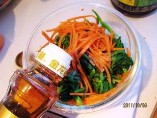 麻辣花生拌菠菜的做法步骤：6