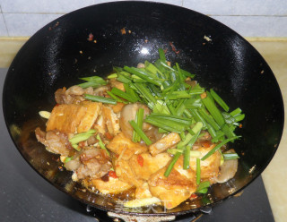 两面黄回锅肉的做法步骤：18