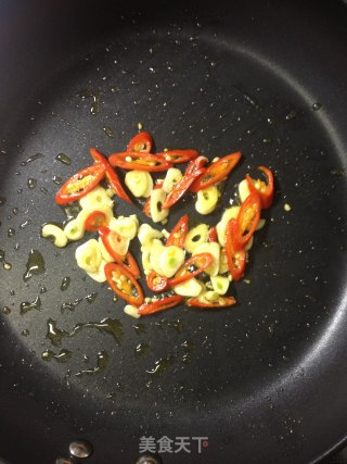 蒜椒意式黑珍珠面（系列之一）【传统的意式面】新鲜尝的做法步骤：7