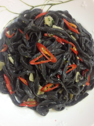 蒜椒意式黑珍珠面（系列之一）【传统的意式面】新鲜尝的做法步骤：17