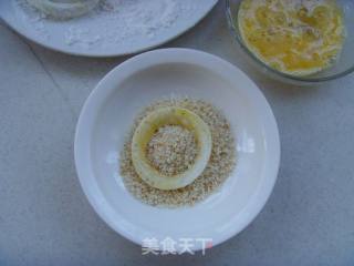 人气小吃---炸洋葱圈的做法步骤：4