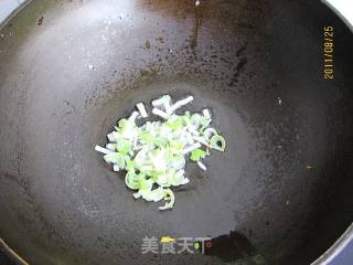虾皮烧南瓜的做法步骤：2