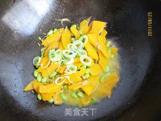 虾皮烧南瓜的做法步骤：7