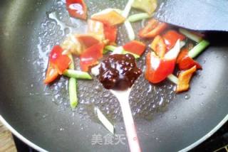 酸菜炒肥肠的做法步骤：4