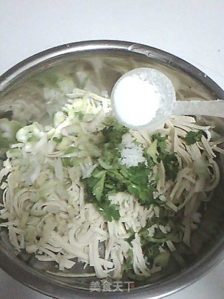 凉拌豆腐皮的做法步骤：7