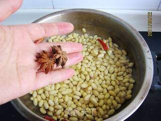 五香黄豆的做法步骤：3