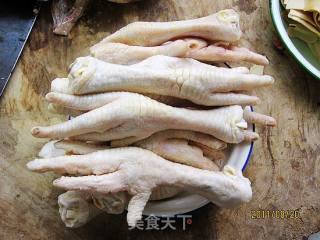 烧卤鸡爪的做法步骤：1