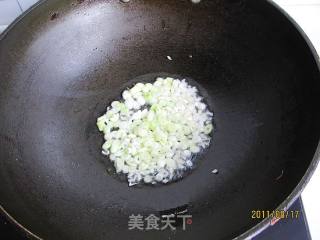 虾皮煎饼卷的做法步骤：3
