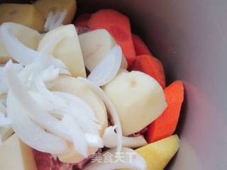 沙吾尔焖肉—新疆味道的做法步骤：11